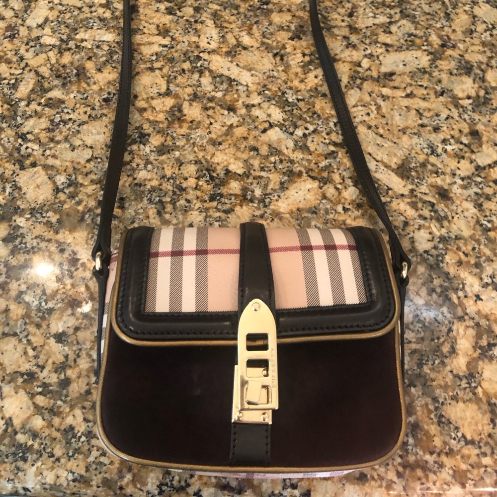 Burberry Crossover bag- excellent condition